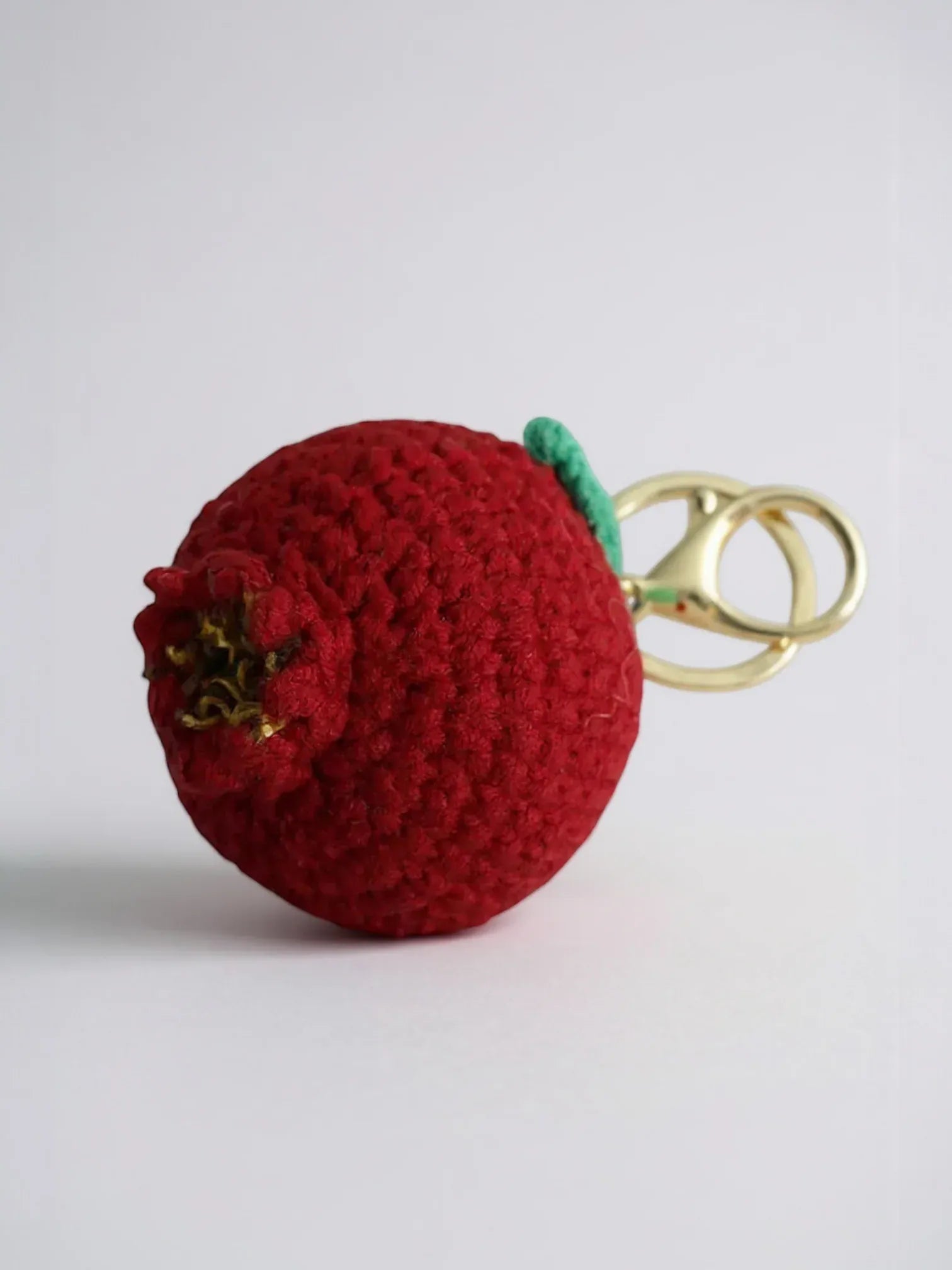 Bijou de Sac au Crochet Grenade Rouge