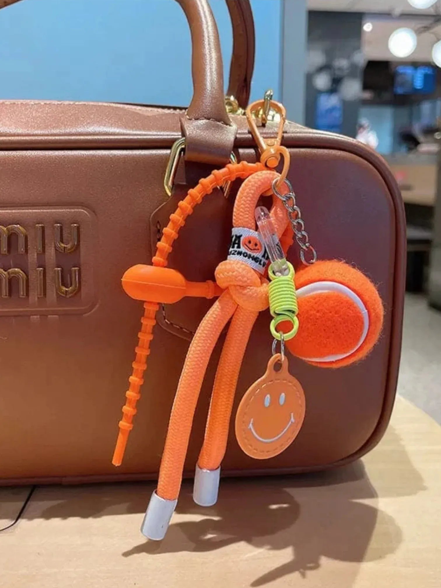 Bijou de Sac Sneakers Orange