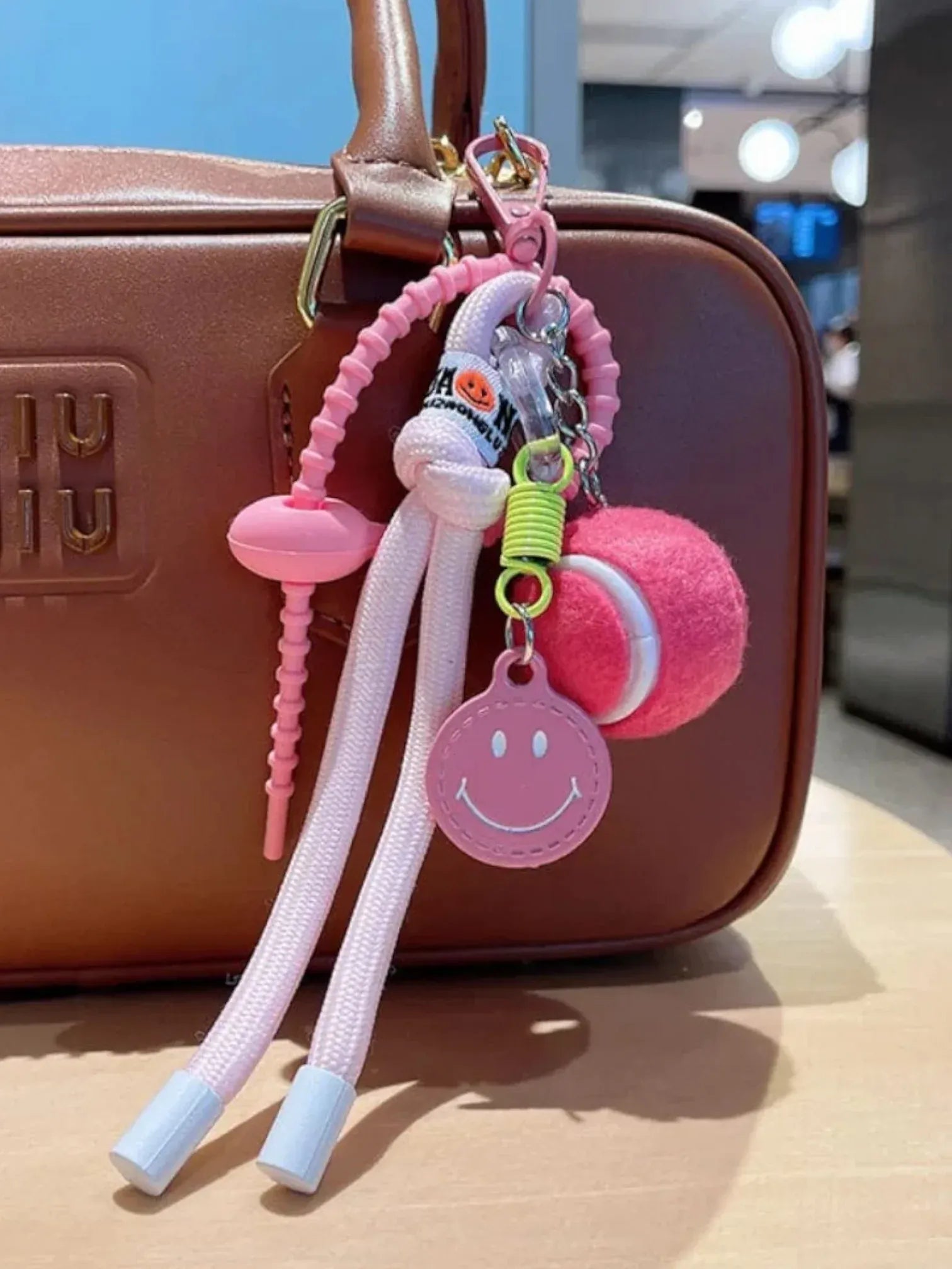 Bijou de Sac Sneakers Rose