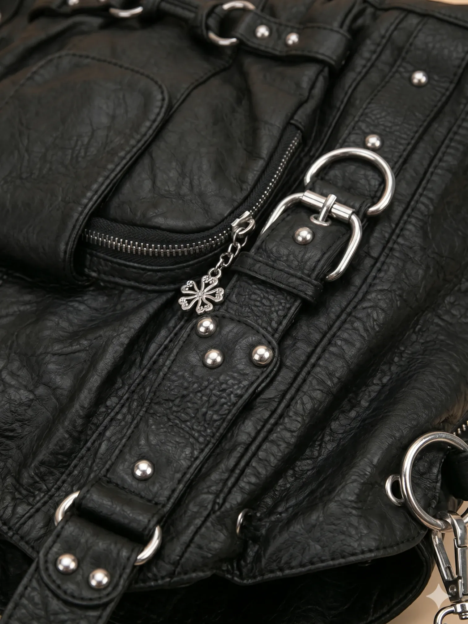 Grand Sac a Main de Cours Y2K Cuir Vegan Noir