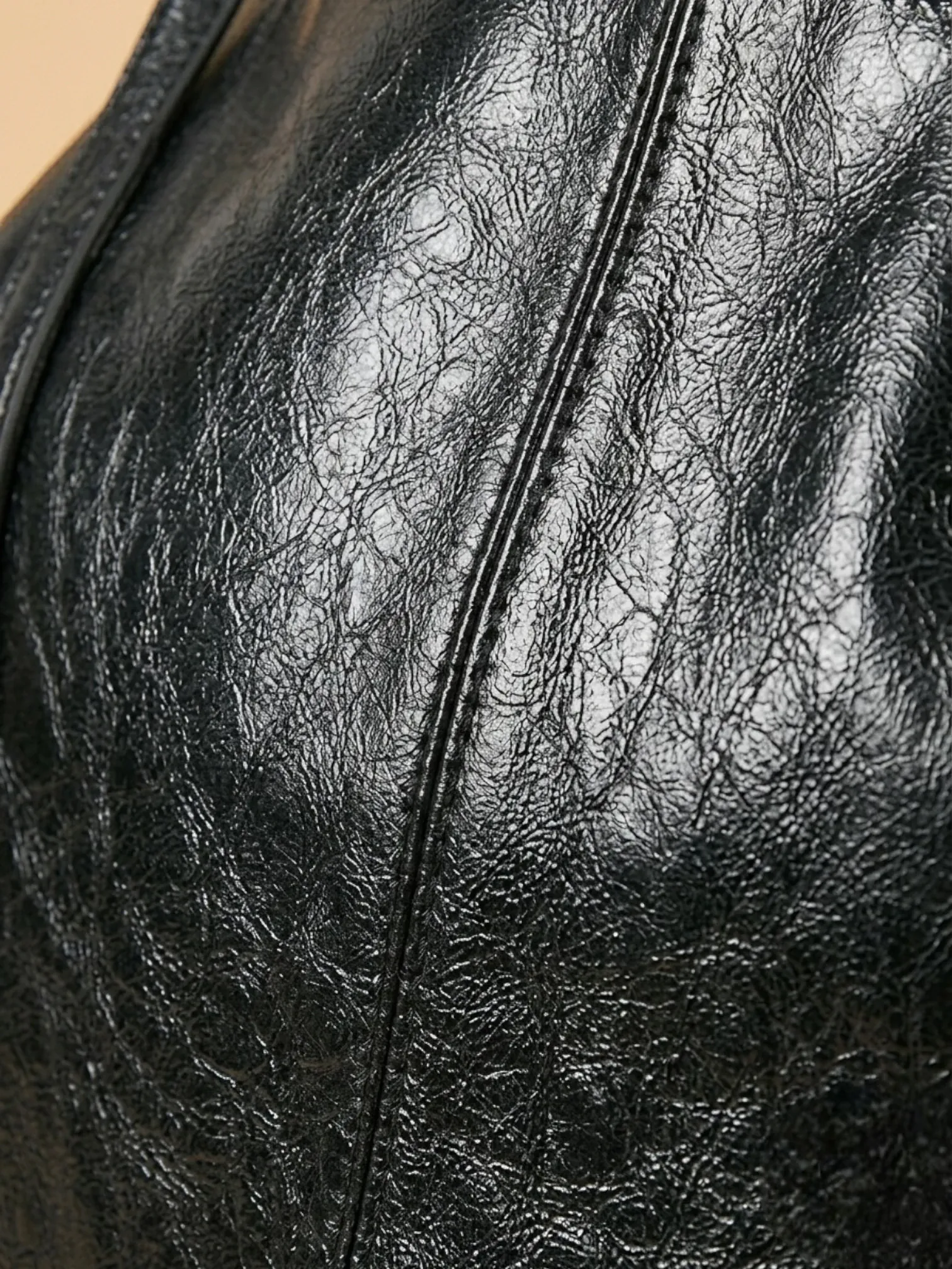 Grand Sac Cabas Structuré en Cuir Vintage Noir