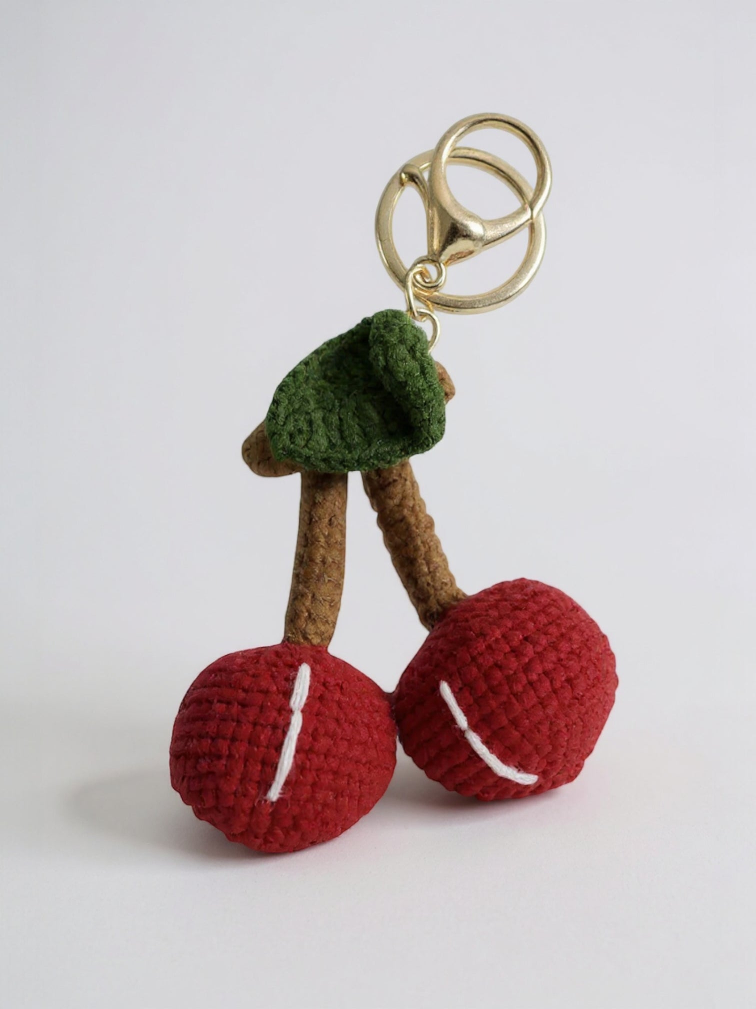 Bijou de Sac au Crochet Cerise