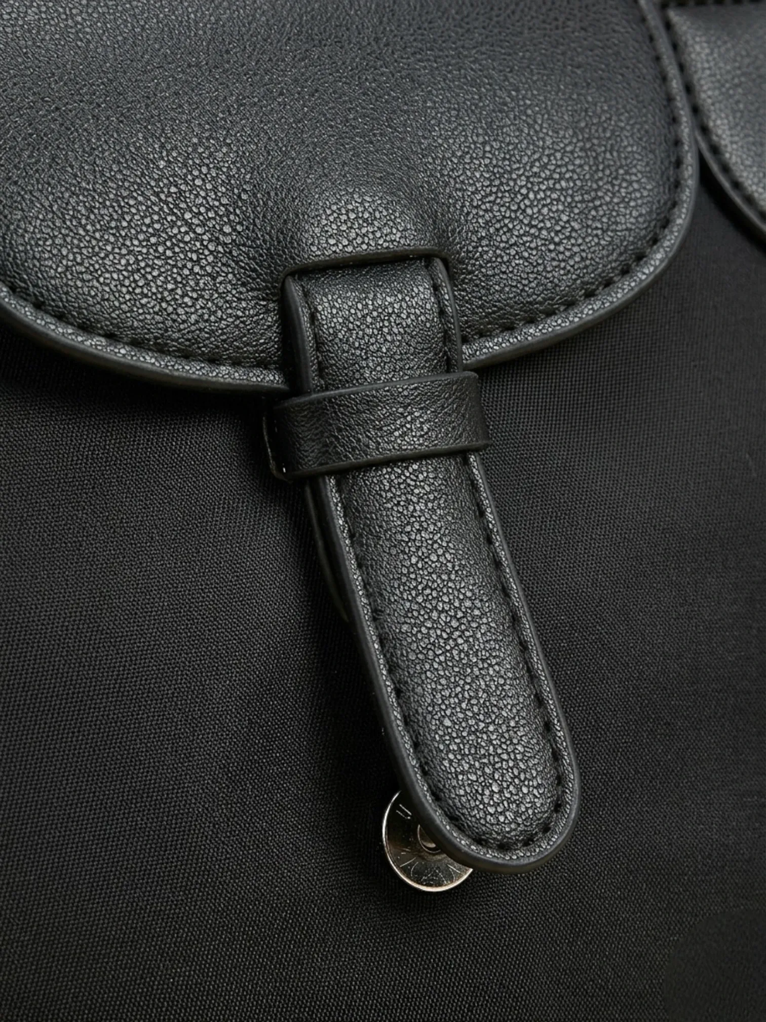 Sac Cabas en Nylon Zippé Noir Noir