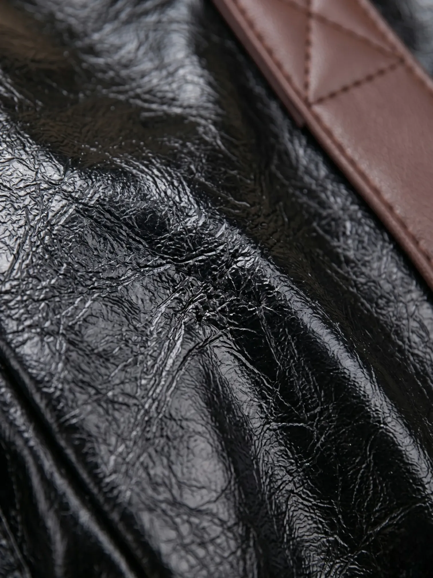 Sac de Cours Minimaliste en Cuir Vegan Bicolore Noir